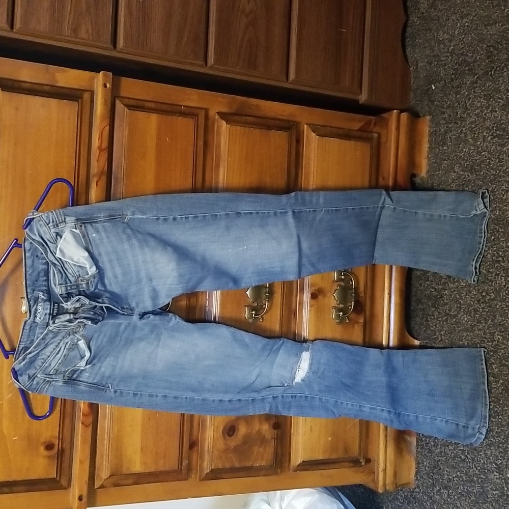 American Eagle Outfitters skinny kick jeans